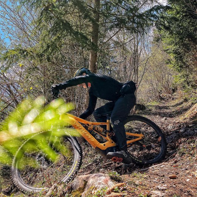 fast turn ↩️ #alps #mountains #swissalps #swissmountains #switzerland #bern #thun #berneroberland #beo #mountainbike #mtbswitzerland #mtbenduro #enduromtb #emtb #levo #levolove #specialized #ridewithguide #marczauggbike #wearebikebox #lifebehindbars #rocknroll #fastturnaround #fastandclean #april2022
@ride_singletrack @bikebox.ch